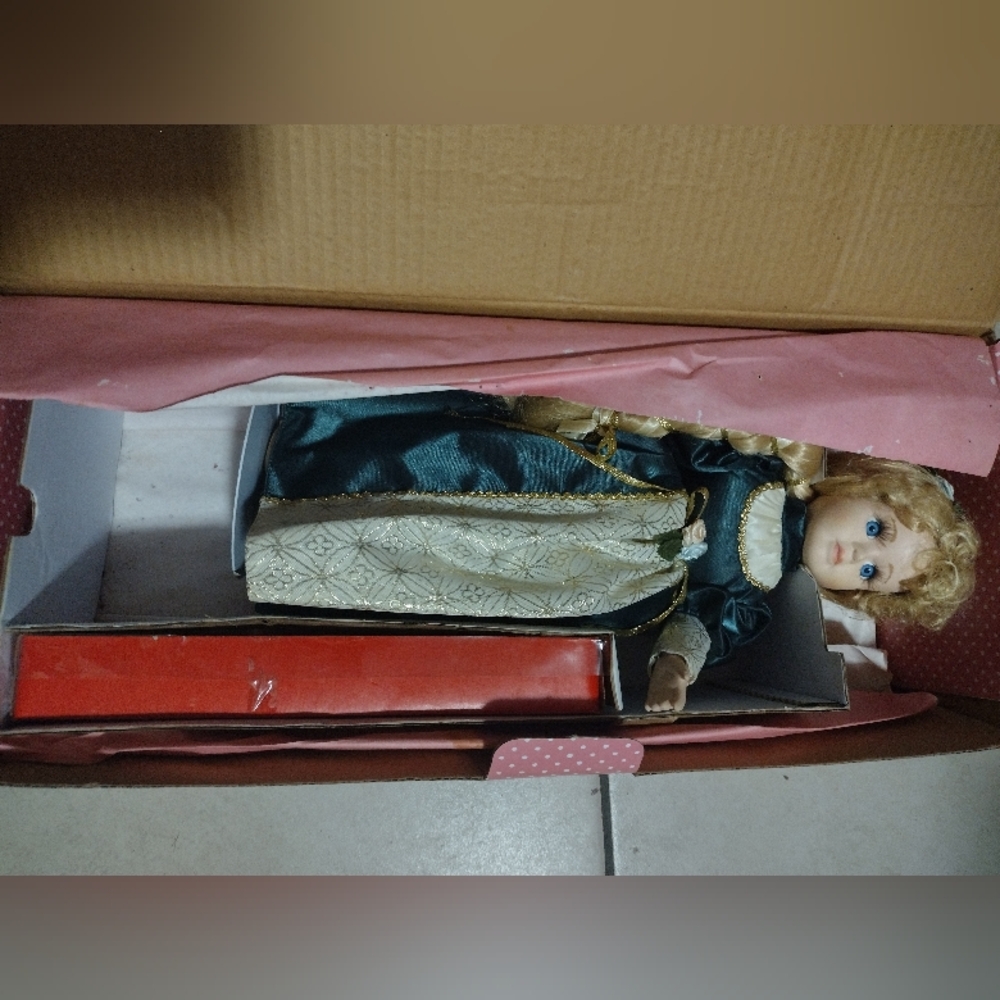 Vintage Porcelain sleeping beauty doll